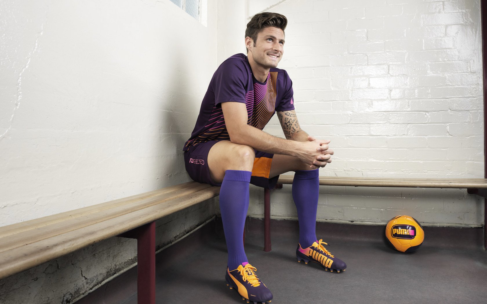 内马尔连续三场比赛得分超过大胜，RNG挑战极限！